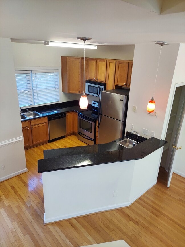 Building Photo - 2013 Baltic Ave