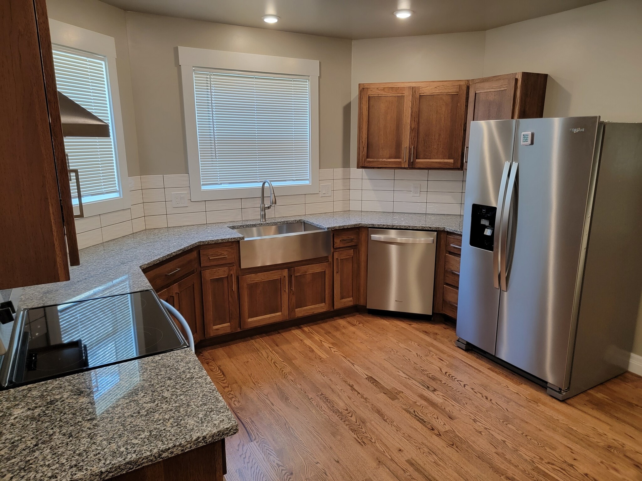 Building Photo - 512 Moro St