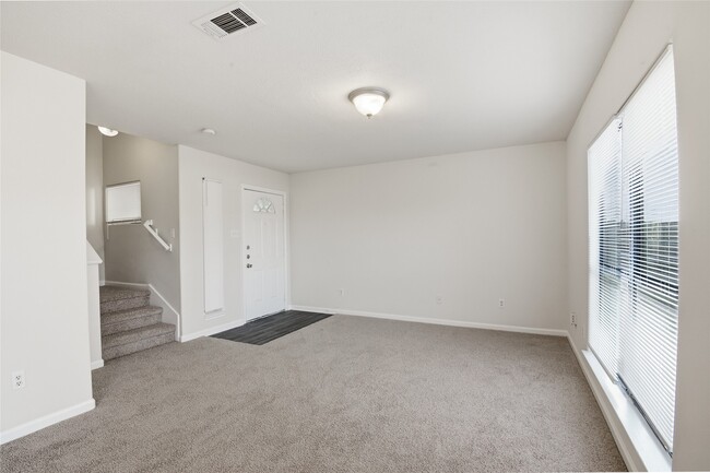 Building Photo - 10241 Azalea Village Dr