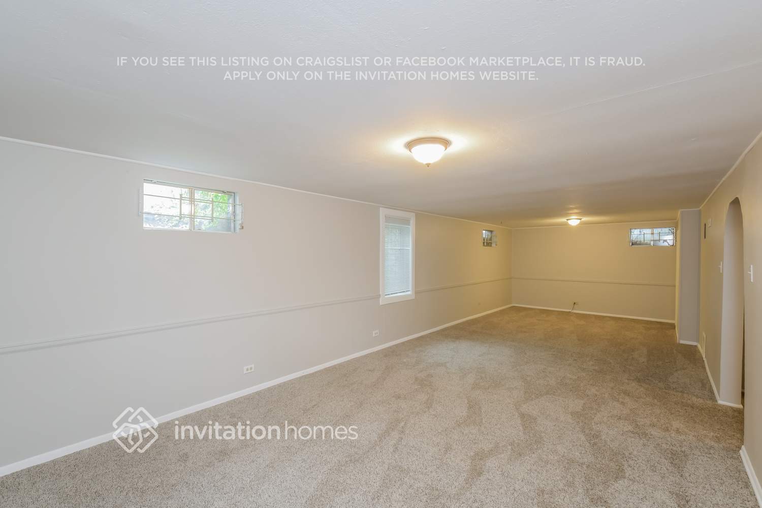 Building Photo - 8866 W Asbury Dr