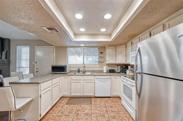 Building Photo - 21631 Park Villa Dr
