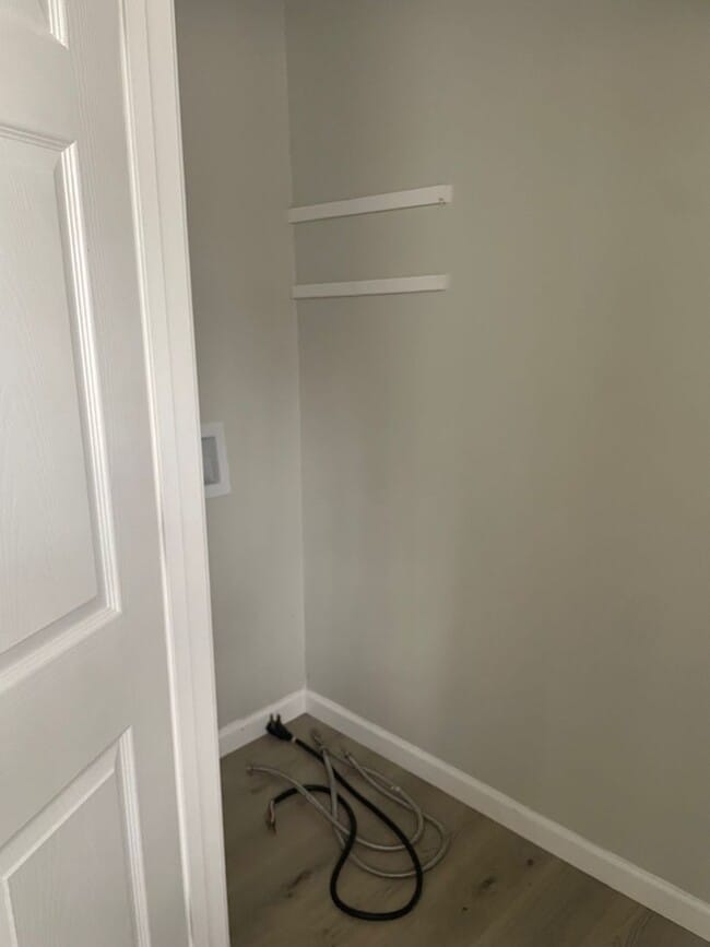 Building Photo - 5918 Medders St