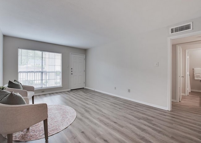 Building Photo - 14333 Memorial Dr