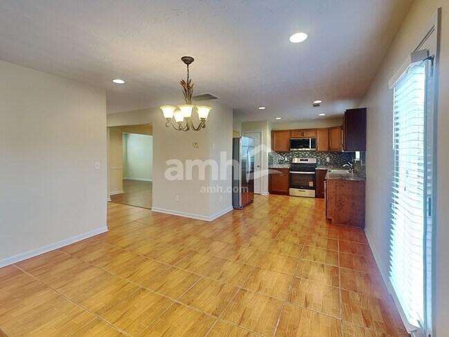 Building Photo - 4298 Persian Ct