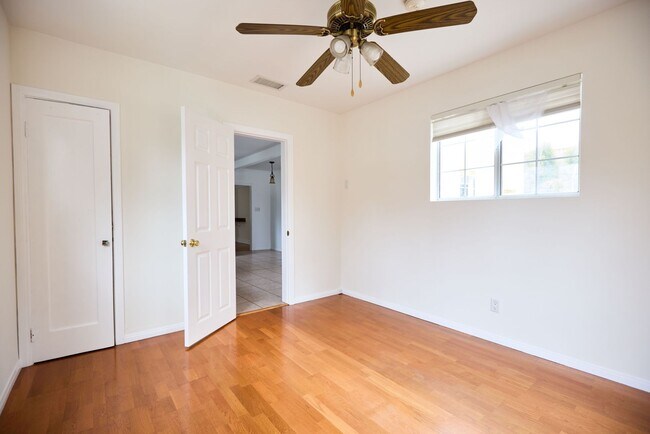 Building Photo - Edenhurst Ave. 3730 -RENTALS