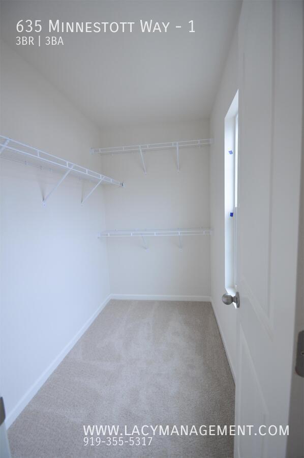 Building Photo - 635 Minnestott Way