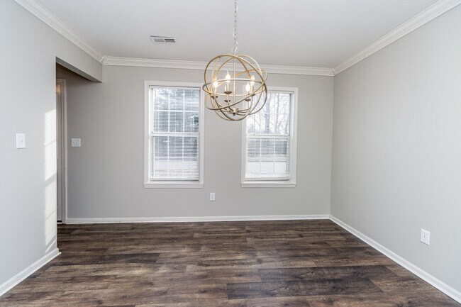 Building Photo - Beautiful Colonial Style Contemporary Home in South Columbia!