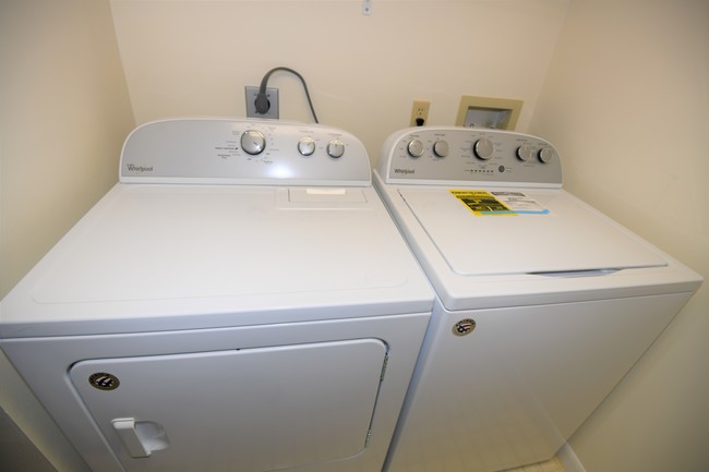 New high capacity washer/dryer - 1935 Silver Pine SW Way