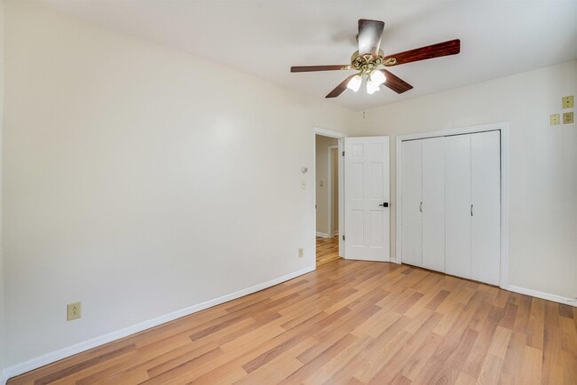 Building Photo - 100 W 17th St