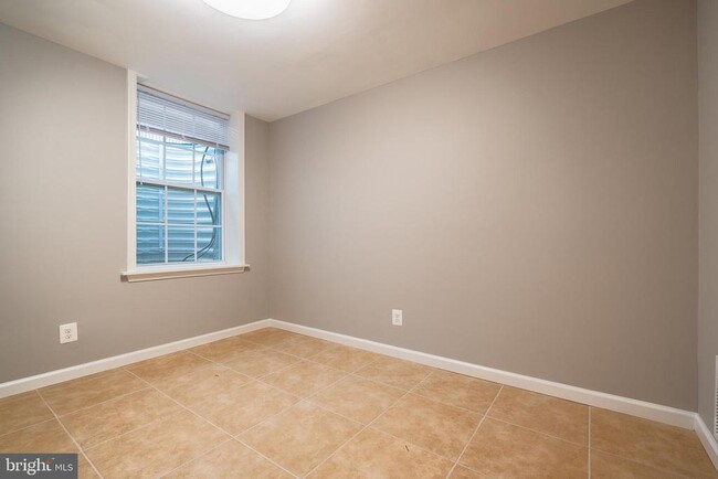 Building Photo - 6028 Forrest Hollow Ln