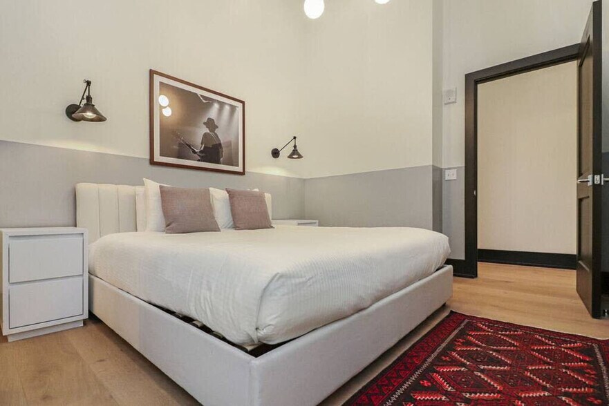 Building Photo - 1148 S Peters St