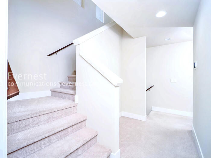 Building Photo - 14830 16th Pl W