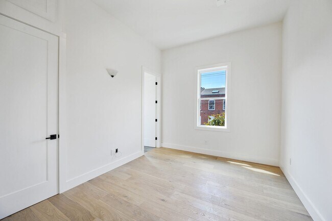 Building Photo - 2734 20th St