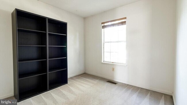 Building Photo - 45416 Baggett Terrace