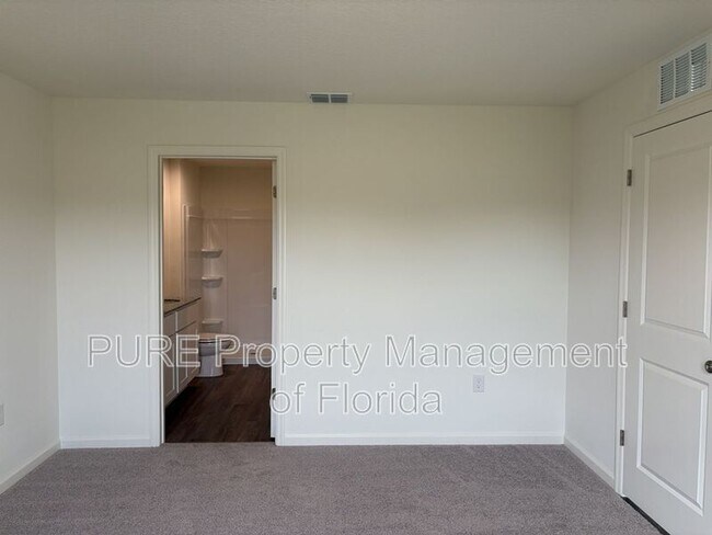 Building Photo - 2383 NW 22nd Ct