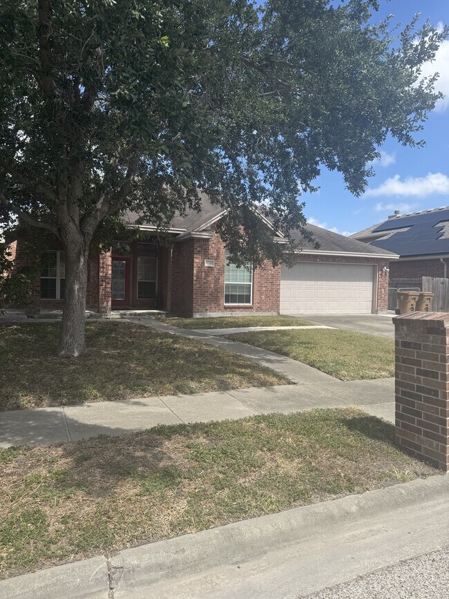 Building Photo - 6721 Dungeoness Dr