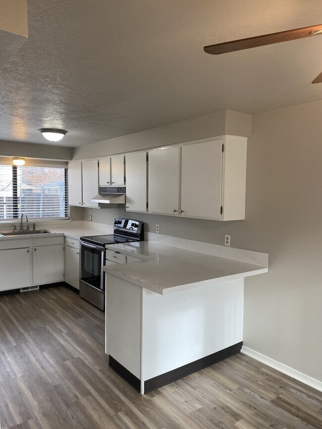 Building Photo - 1510 Storey St