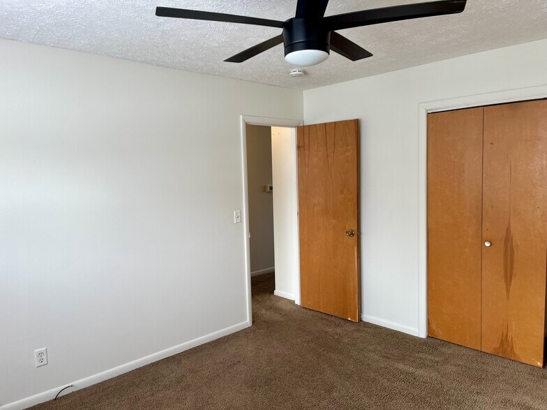 Building Photo - 201 W Shelbourne Dr