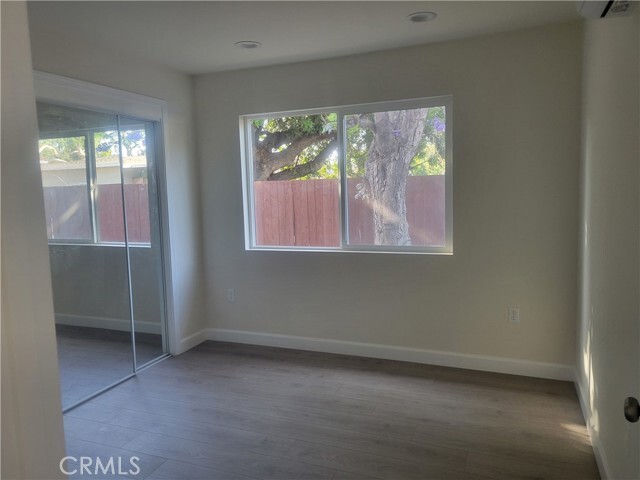 Building Photo - 545 S Grove Ave