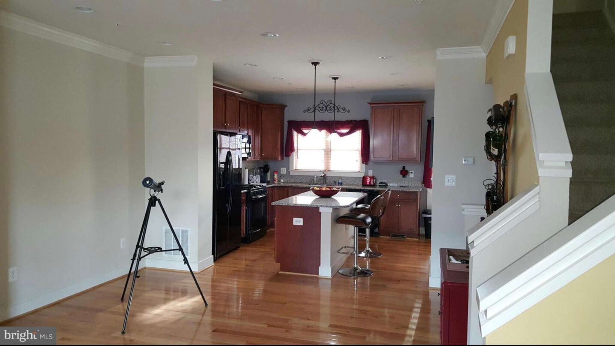 Building Photo - 5603 44th Ave