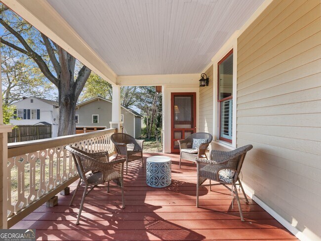 Building Photo - 249 Martin St