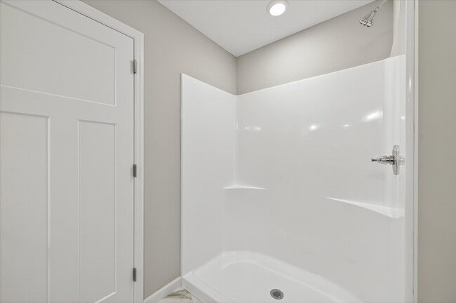 Building Photo - New construction end-unit townhome in Zimmerman!