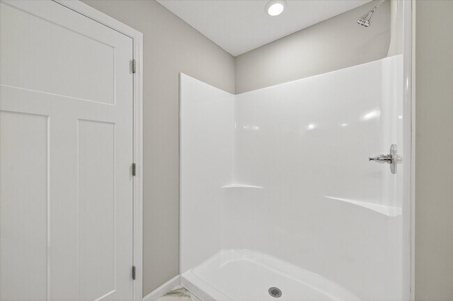 Building Photo - Rent this Brand New Townhome!