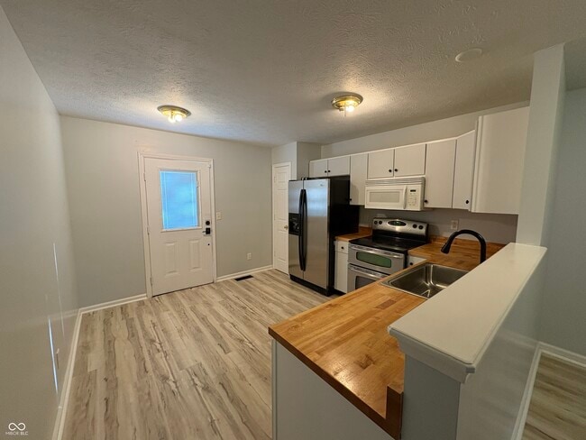 Building Photo - 4047 Byram Ave