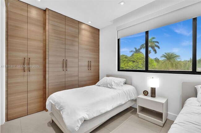 Building Photo - 1350 98th St