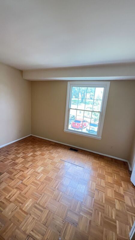 Building Photo - 325 Homeland Southway