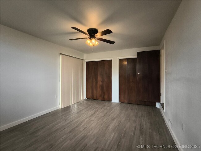 Building Photo - 16012 S Elwood Ave