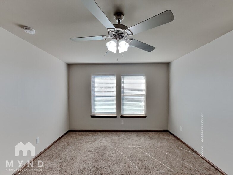 Building Photo - 10600 NW 20th St