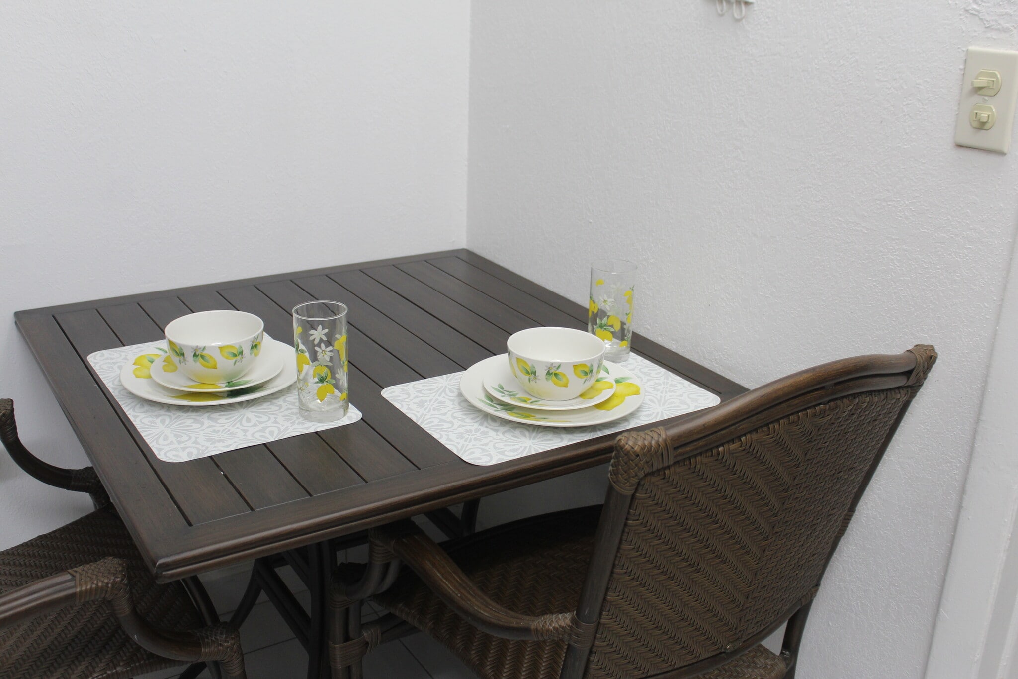 Building Photo - 4156 Inverrary Dr