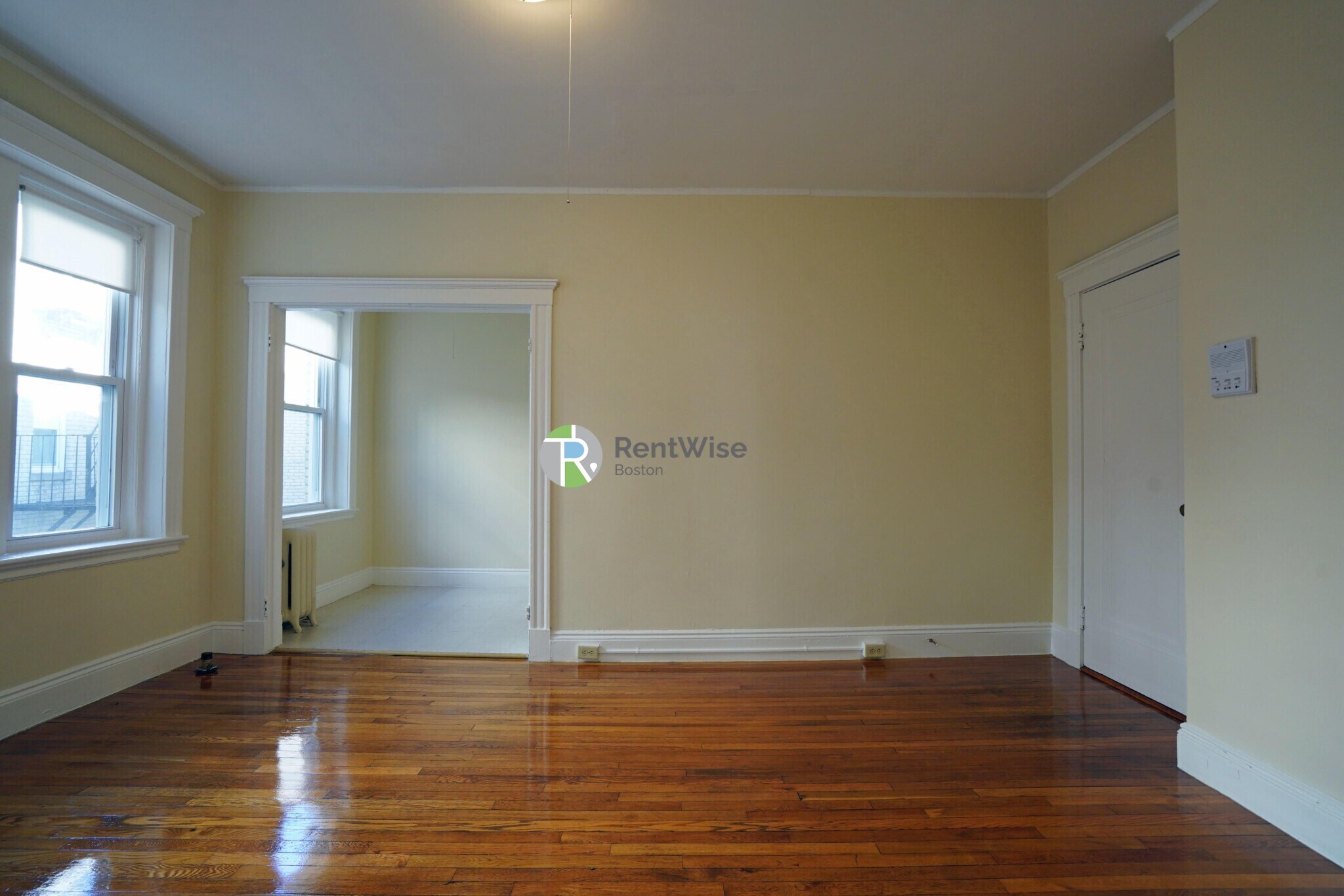 Building Photo - 224 Kelton St