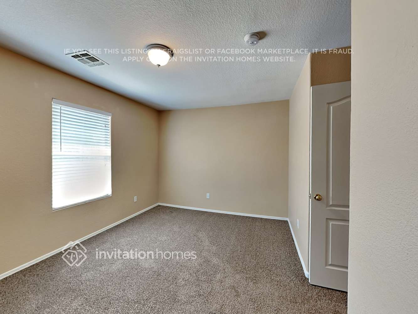 Building Photo - 3075 E Santa Rosa Dr