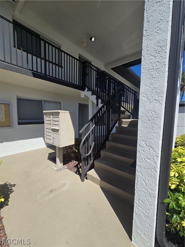 Building Photo - 1519 Cape Coral Pkwy W