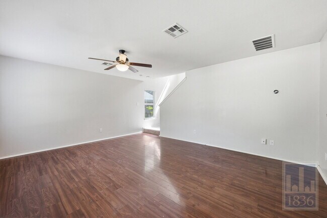 Building Photo - 1506 Fort LLoyd Pl