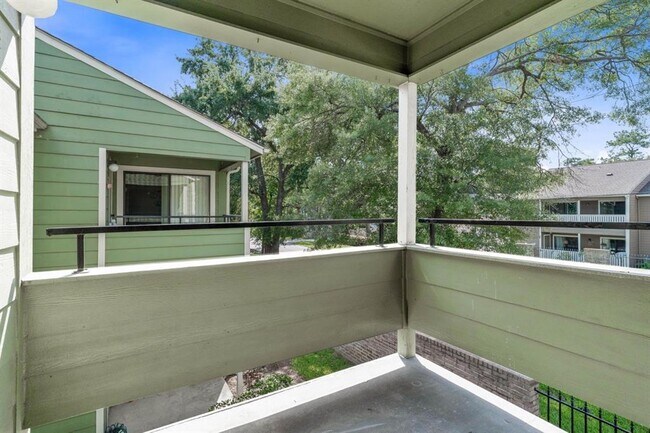 Building Photo - 14777 Wunderlich Dr