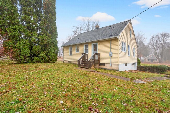 Building Photo - 201 W Church Ln