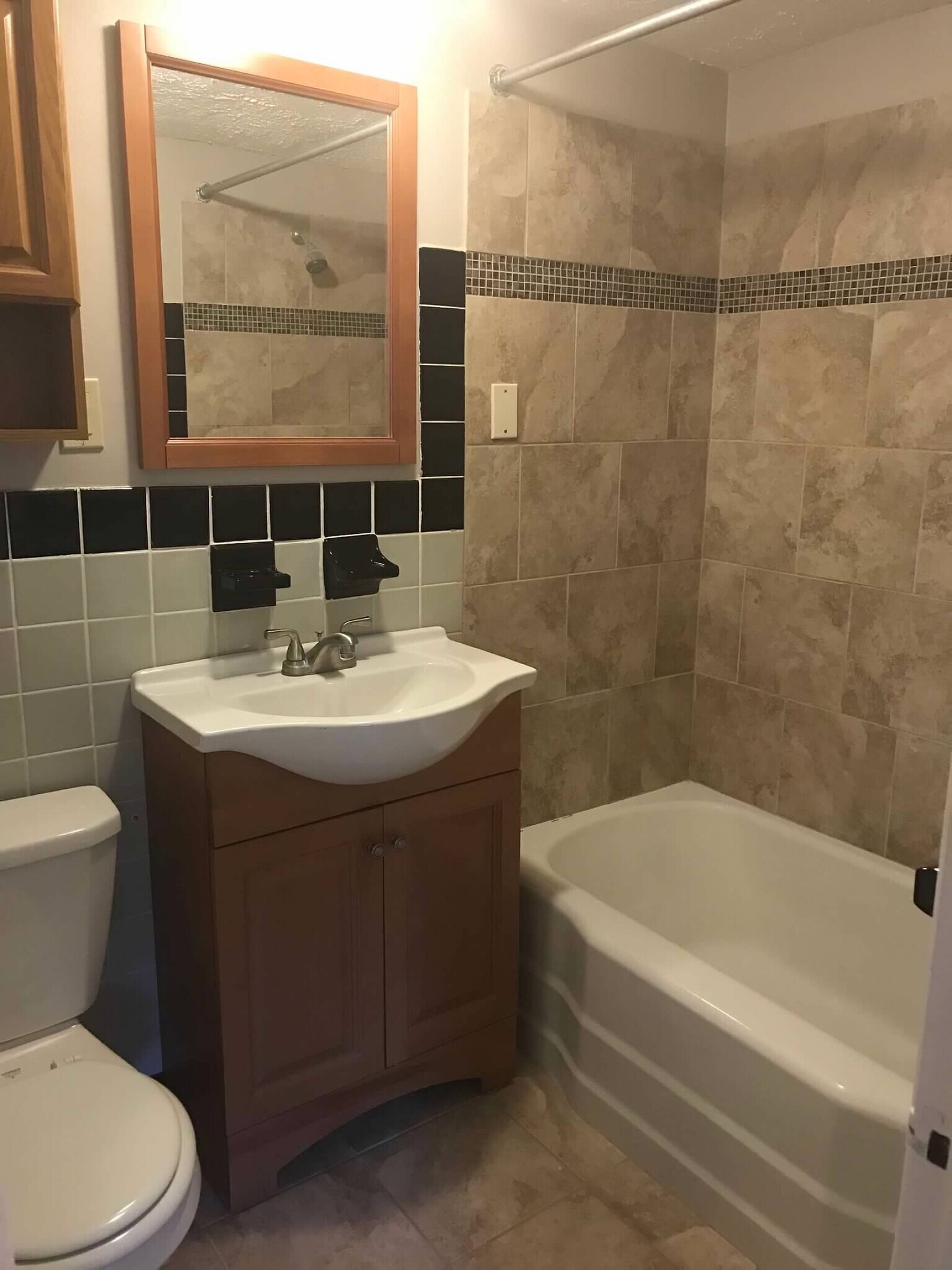 Bath Room - 13200 Fairhill Rd