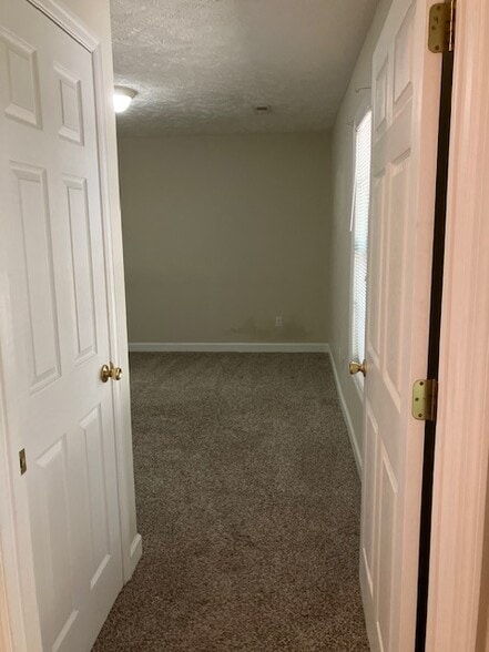 Entrance Master Bedroom - 1101 Pine Run Dr