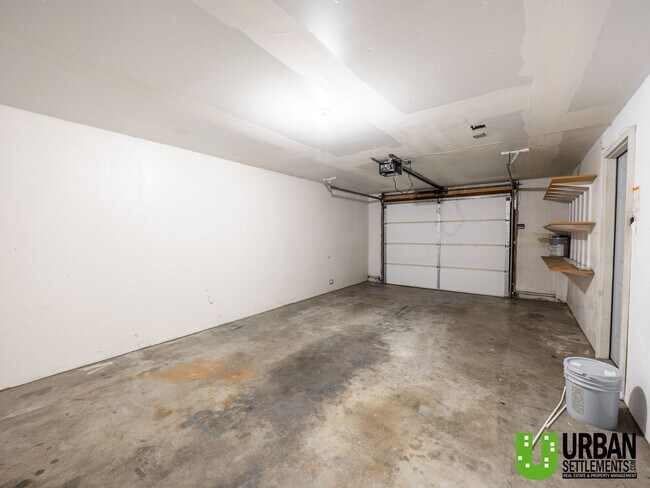 Building Photo - Mission Ave. 15313-15315 E