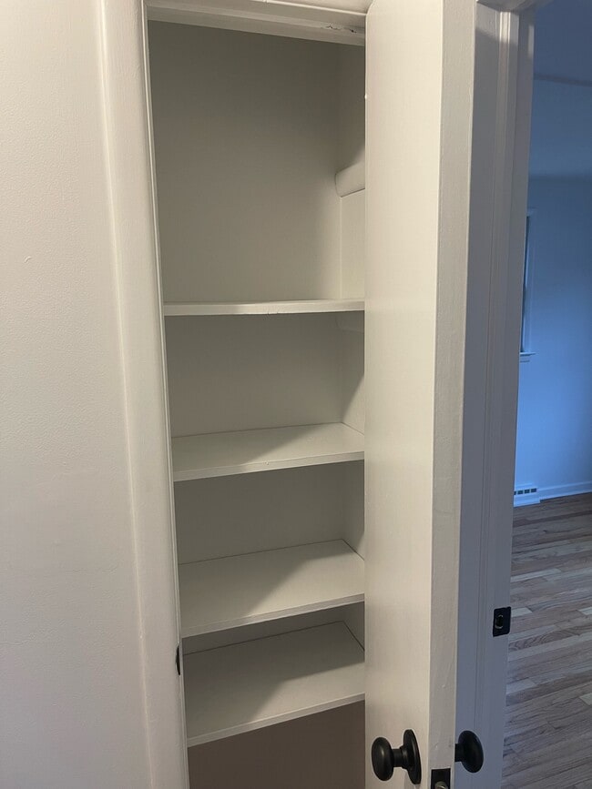 Building Photo - 616 Boston Rd