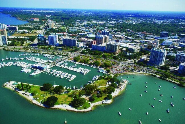 Building Photo - 771 John Ringling Blvd
