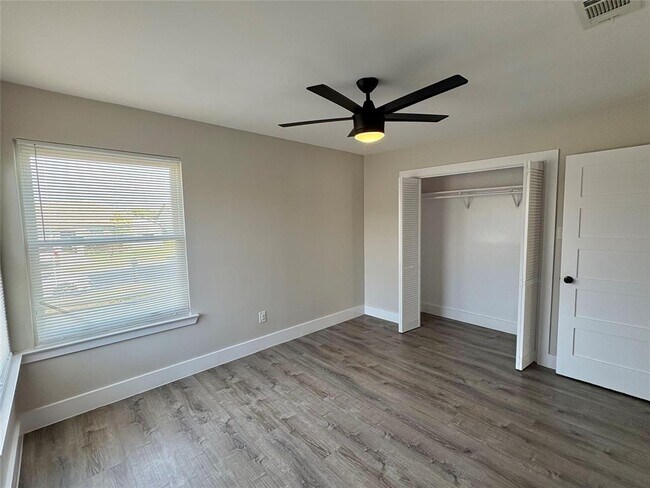 Building Photo - 1103 Stratford Cove