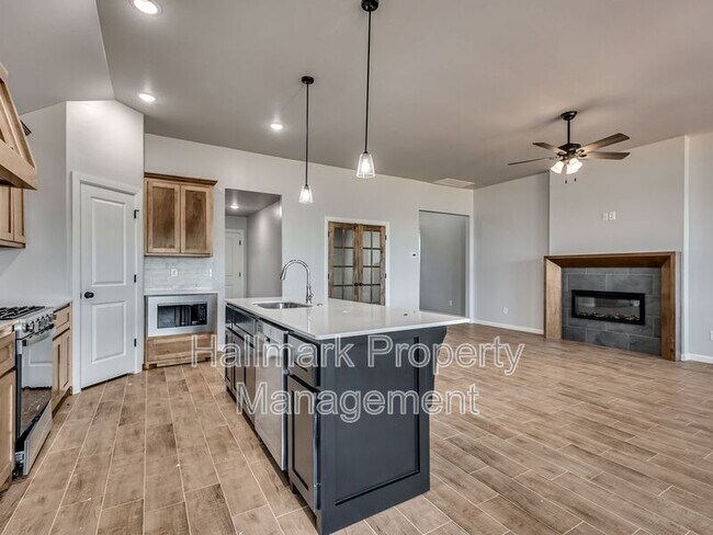 Building Photo - 11704 SW 48th St