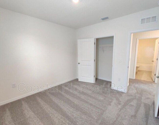 Building Photo - 34260 Jasper Stone Dr