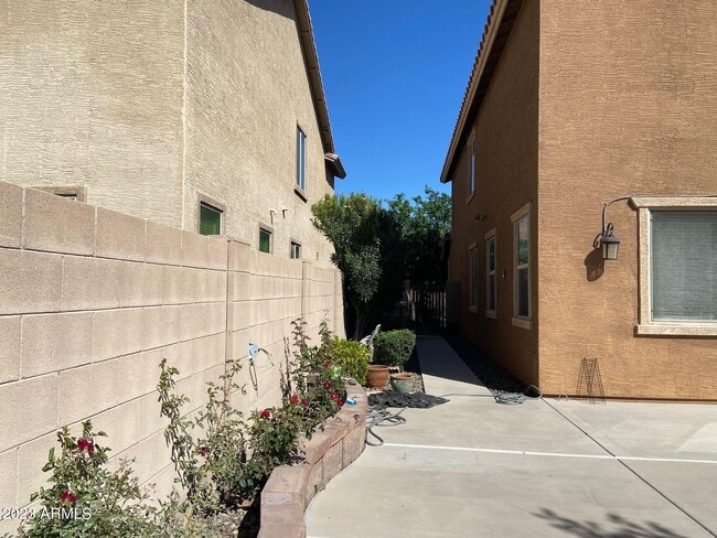 Building Photo - 16346 N 73rd Ln