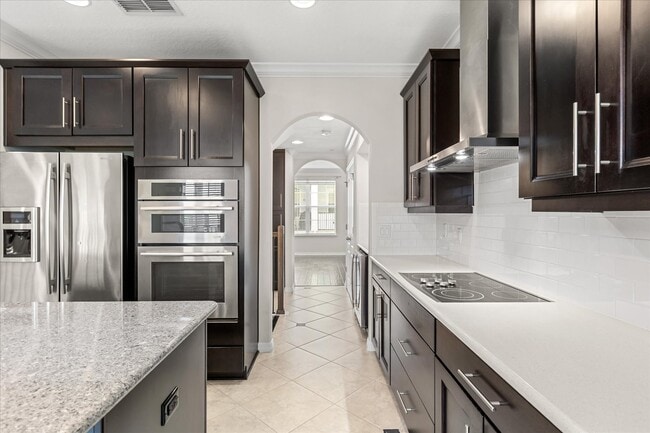 Building Photo - 2046 Prospect Ave