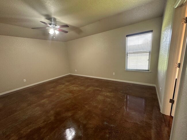 Building Photo - 2108 Pinckney Ct